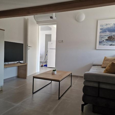 Apartmani Devcic Palit Экстерьер фото